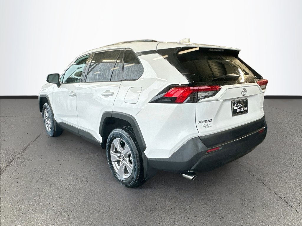 Used 2025 Toyota RAV4 XLE w/ Convenience Package FWD image 5