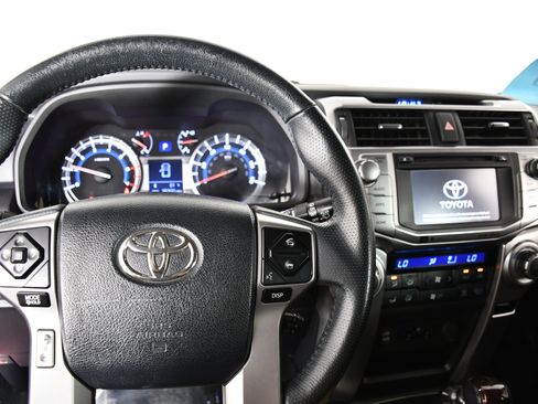 Used 2018 Toyota 4Runner Limited w/ Convenience Package AWD/4WD image 17