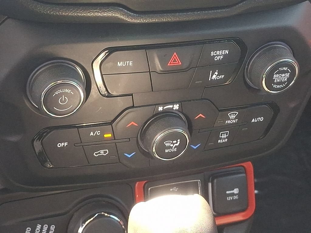Used 2021 Jeep Renegade Sport w/ Sport Appearance Group AWD/4WD image 15