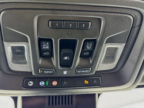 Used 2024 GMC Sierra 3500 Denali Ultimate AWD/4WD image 19