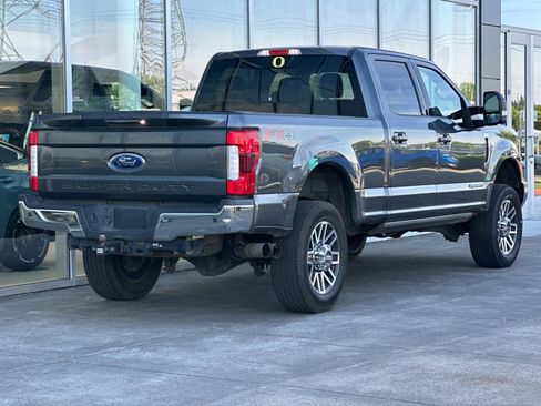 Used 2019 Ford F350 Lariat w/ Lariat Ultimate Package AWD/4WD image 3