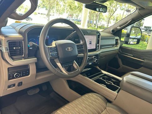 Used 2025 Ford F450 Platinum w/ Platinum Plus Package AWD/4WD image 7