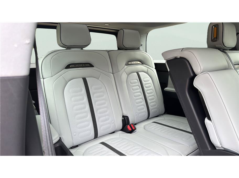 Used 2025 Rivian R1S Adventure Dual AWD/4WD image 18