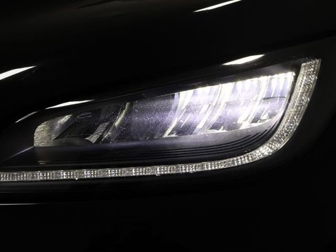 Used 2024 Lincoln Corsair AWD image 49