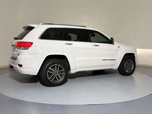 Used 2020 Jeep Grand Cherokee Overland AWD/4WD image 9