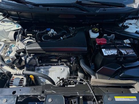 Used 2018 Nissan Rogue SV FWD image 32