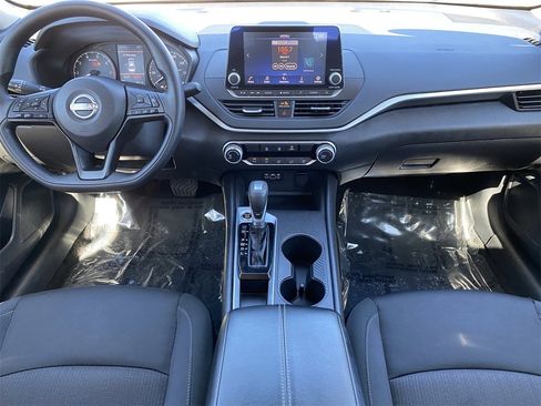 Certified 2025 Nissan Altima 2.5 S image 15