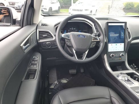 Used 2024 Ford Edge SEL w/ Convenience Package AWD/4WD image 11