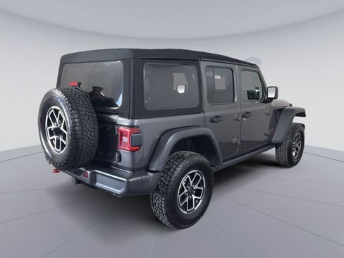 Used 2024 Jeep Wrangler Rubicon w/ Convenience Group image 7