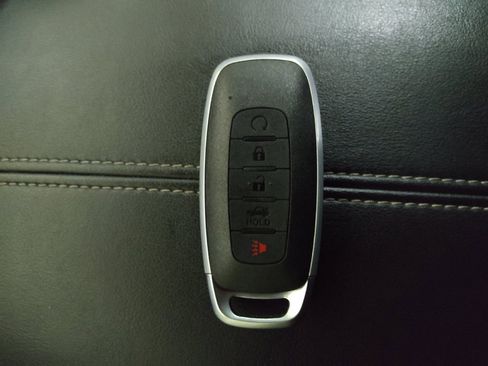 Used 2025 Nissan Sentra SV w/ All-Weather Package FWD image 32