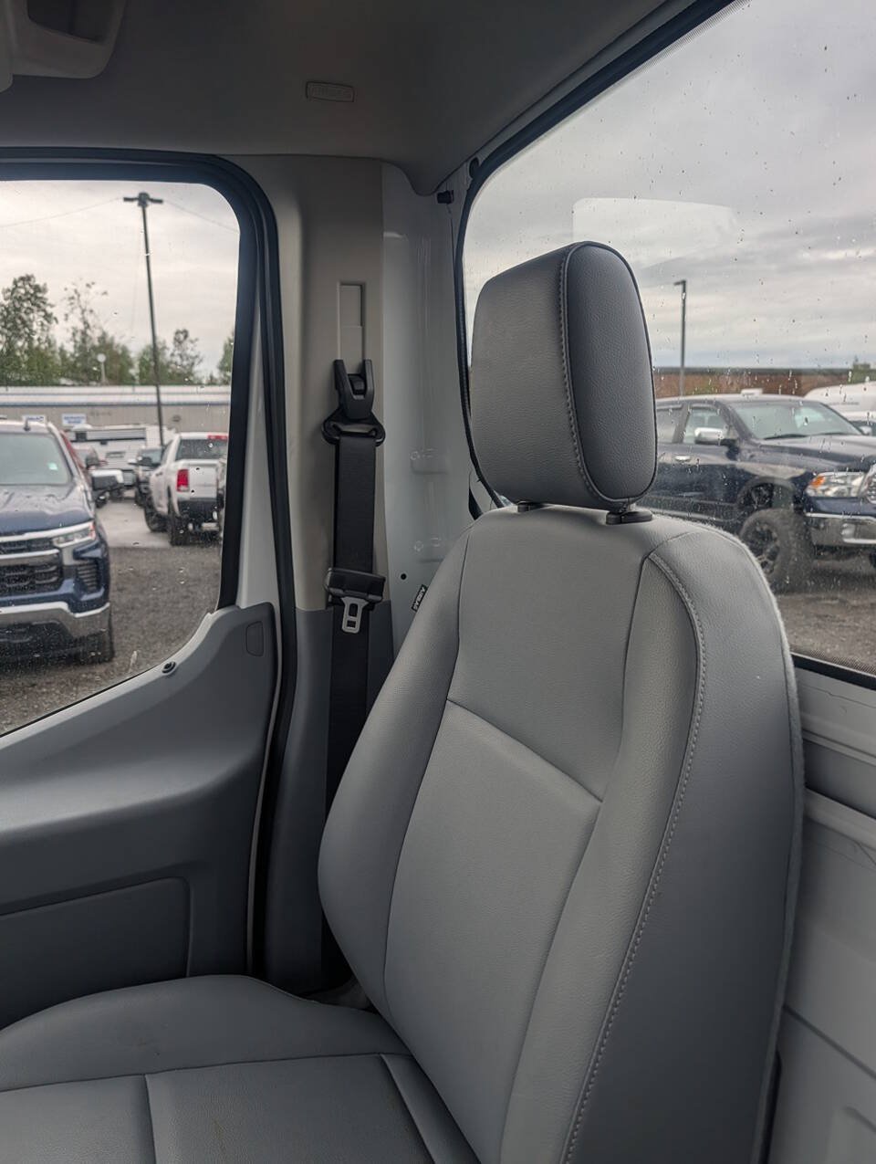 Used 2017 Ford Transit 350 138 DRW RWD image 32