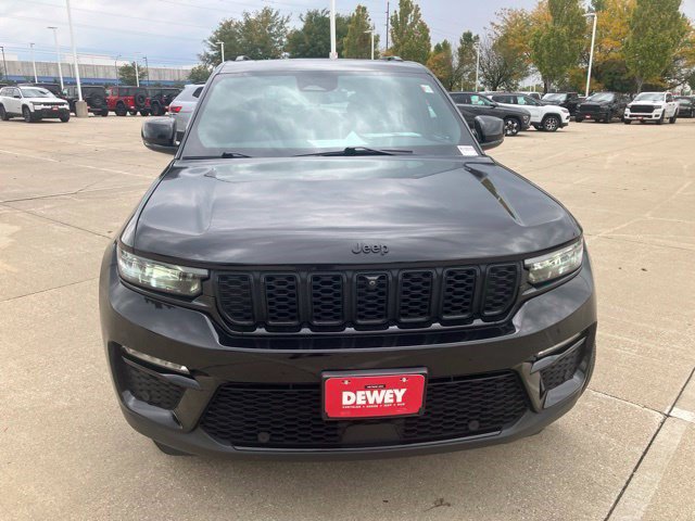 Certified 2024 Jeep Grand Cherokee Limited w/ Luxury Tech Group II AWD/4WD image 2