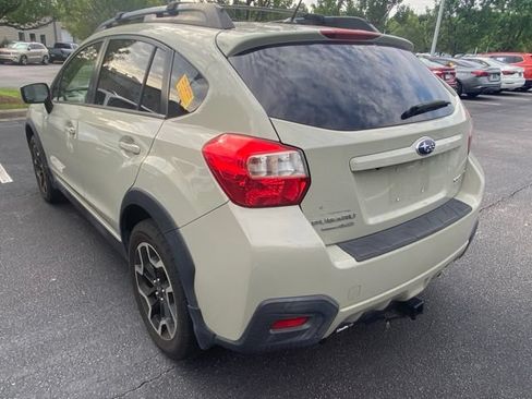 Used 2017 Subaru Crosstrek 2.0i Premium w/ Moonroof Package AWD/4WD image 10