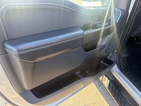 Certified 2022 Ford F150 XLT w/ Equipment Group 302A High image 17