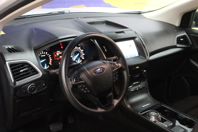 Used 2020 Ford Edge SE AWD/4WD image 14