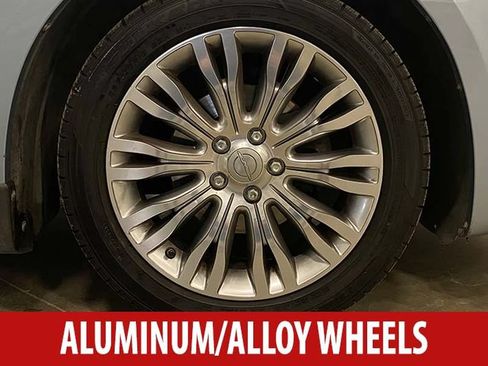 Used 2013 Chrysler 200 Limited FWD image 7
