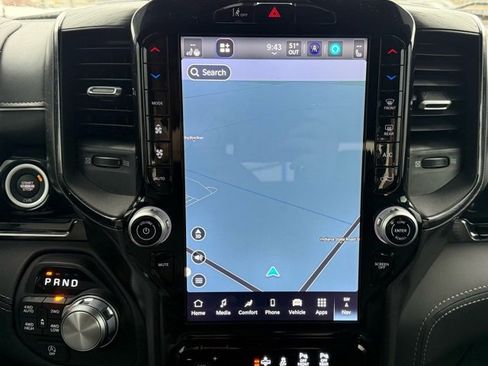 Used 2025 RAM 1500 Limited image 13