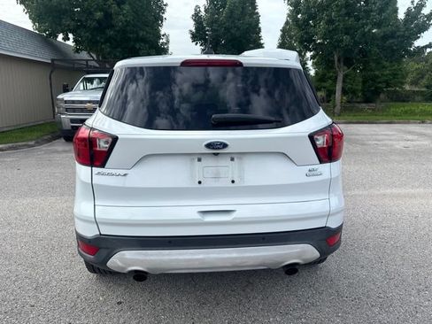 Used 2019 Ford Escape SE FWD image 6
