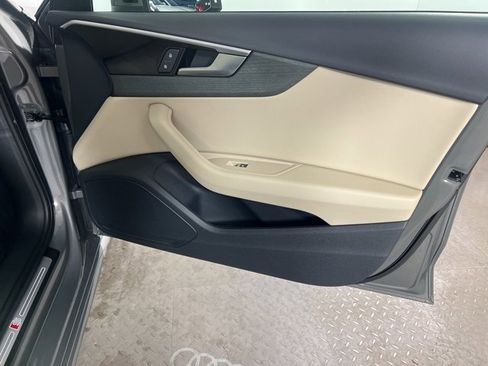 Used 2023 Audi A4 2.0T Premium w/ Convenience Package image 11