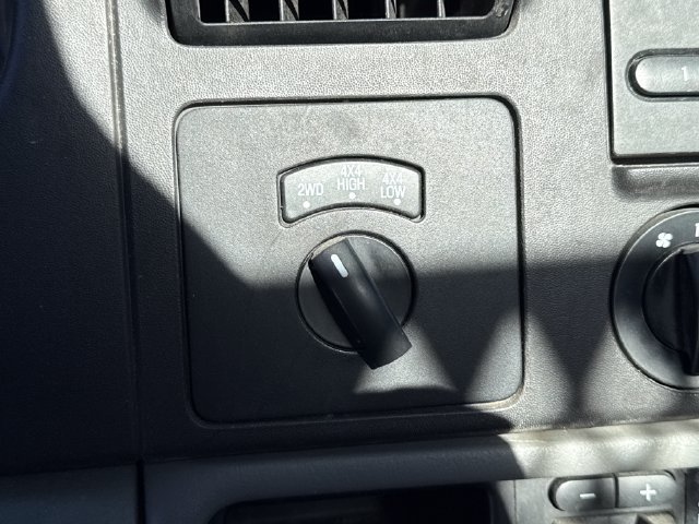 Used 2006 Ford F250 XL AWD/4WD image 32