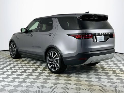 Used 2025 Land Rover Discovery S image 7