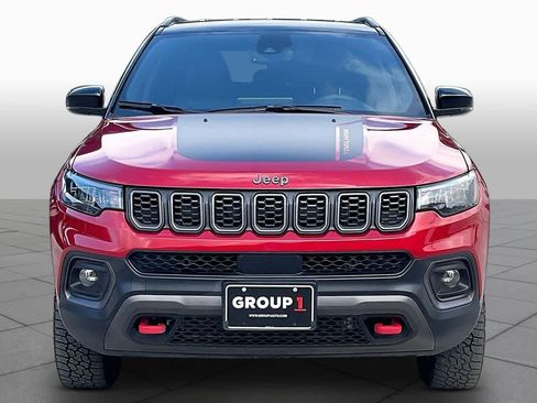 Used 2025 Jeep Compass Trailhawk AWD/4WD image 4