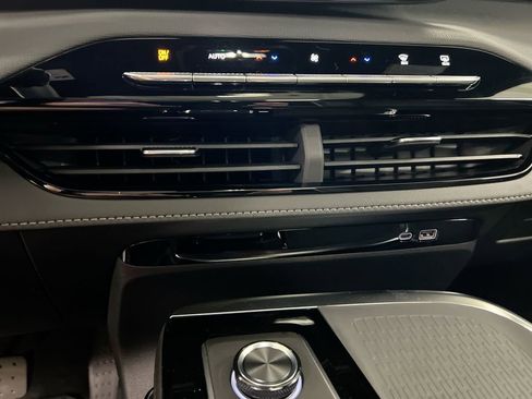 New 2026 Buick Enclave Sport Touring w/ Power Package AWD/4WD image 17