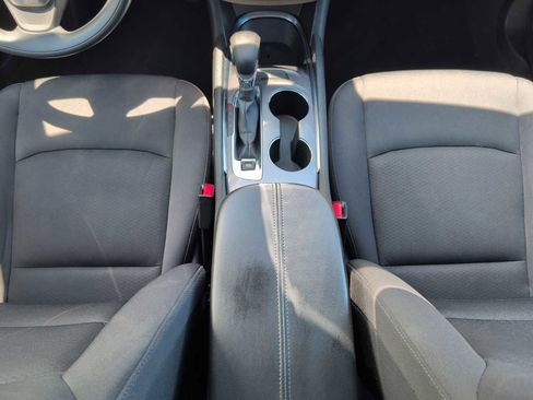 Used 2022 Chevrolet Malibu LT FWD image 21