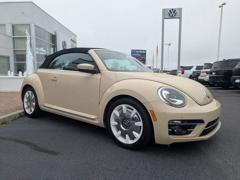 Used 2019 Volkswagen Beetle 2.0T Final Edition SEL image 3