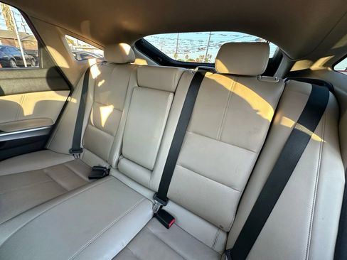 Used 2015 Honda Crosstour EX-L image 16