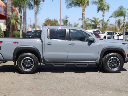 Used 2025 Nissan Frontier PRO-4X w/ Black Accent Package AWD/4WD image 10