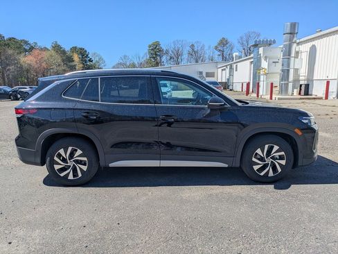 New 2026 Volkswagen Tiguan S FWD image 3