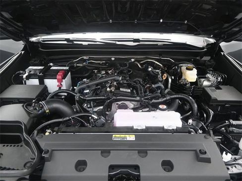 Used 2024 Toyota Tacoma SR5 image 17