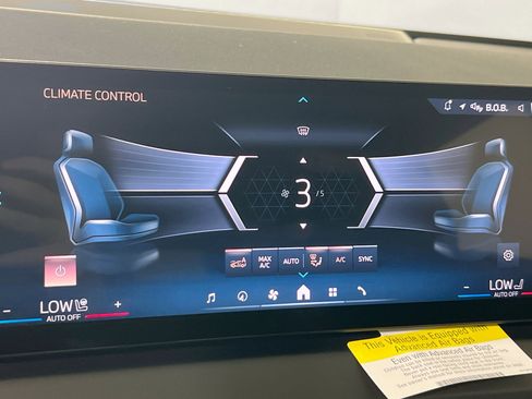 Used 2025 BMW X3 xDrive30i w/ Convenience Package image 16