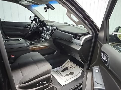 Used 2019 Chevrolet Tahoe LS AWD/4WD image 16