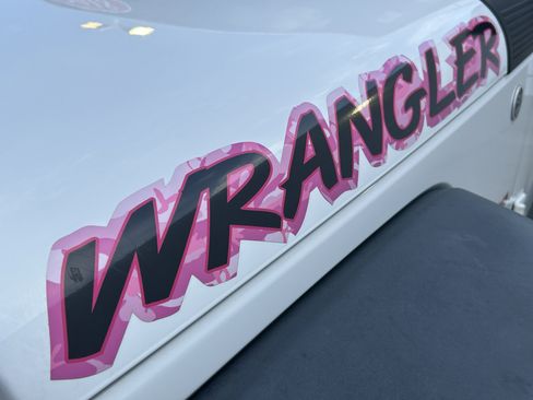 Used 2018 Jeep Wrangler Unlimited Sport S AWD/4WD image 9
