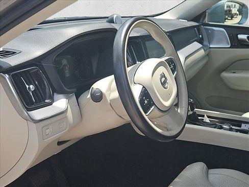 Used 2019 Volvo XC60 T6 Inscription w/ Protection Package Premier AWD/4WD image 10