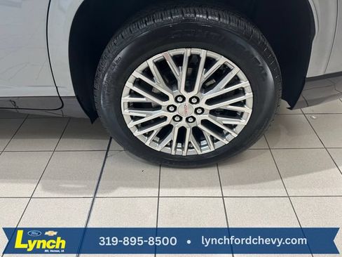 Used 2025 GMC Acadia Denali w/ LPO, Floor Liner Package AWD/4WD image 32