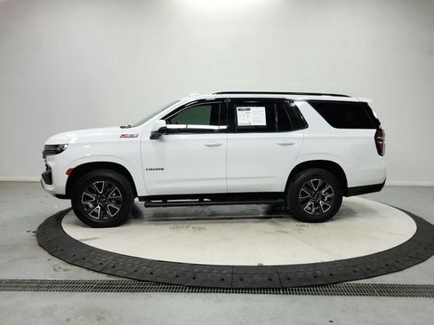 Used 2022 Chevrolet Tahoe Z71 w/ Luxury Package AWD/4WD image 5