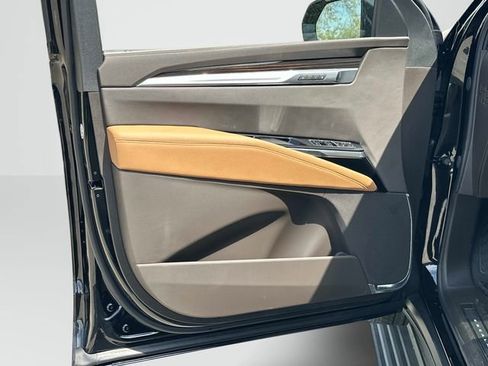 New 2026 Cadillac Escalade ESV Luxury w/ Touring Package image 8