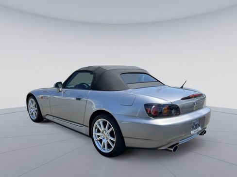 Used 2004 Honda S2000 image 7