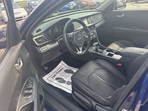 Used 2018 Kia Optima LX w/ 17" Alloy Wheels Package FWD image 14