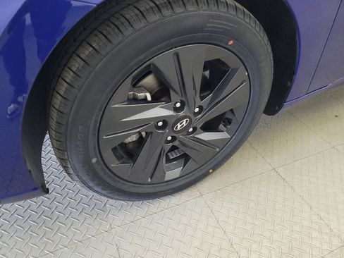 Used 2022 Hyundai Elantra SEL w/ Cargo Package image 31