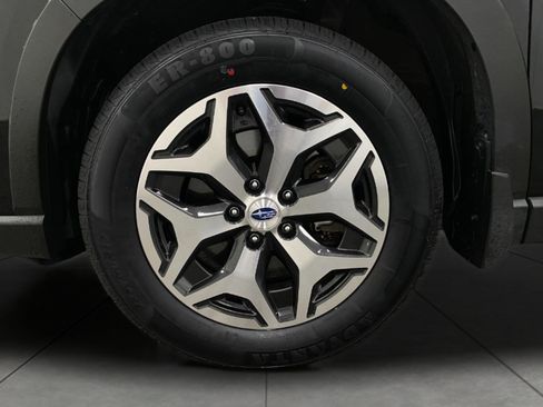 Used 2024 Subaru Forester Premium AWD/4WD image 12