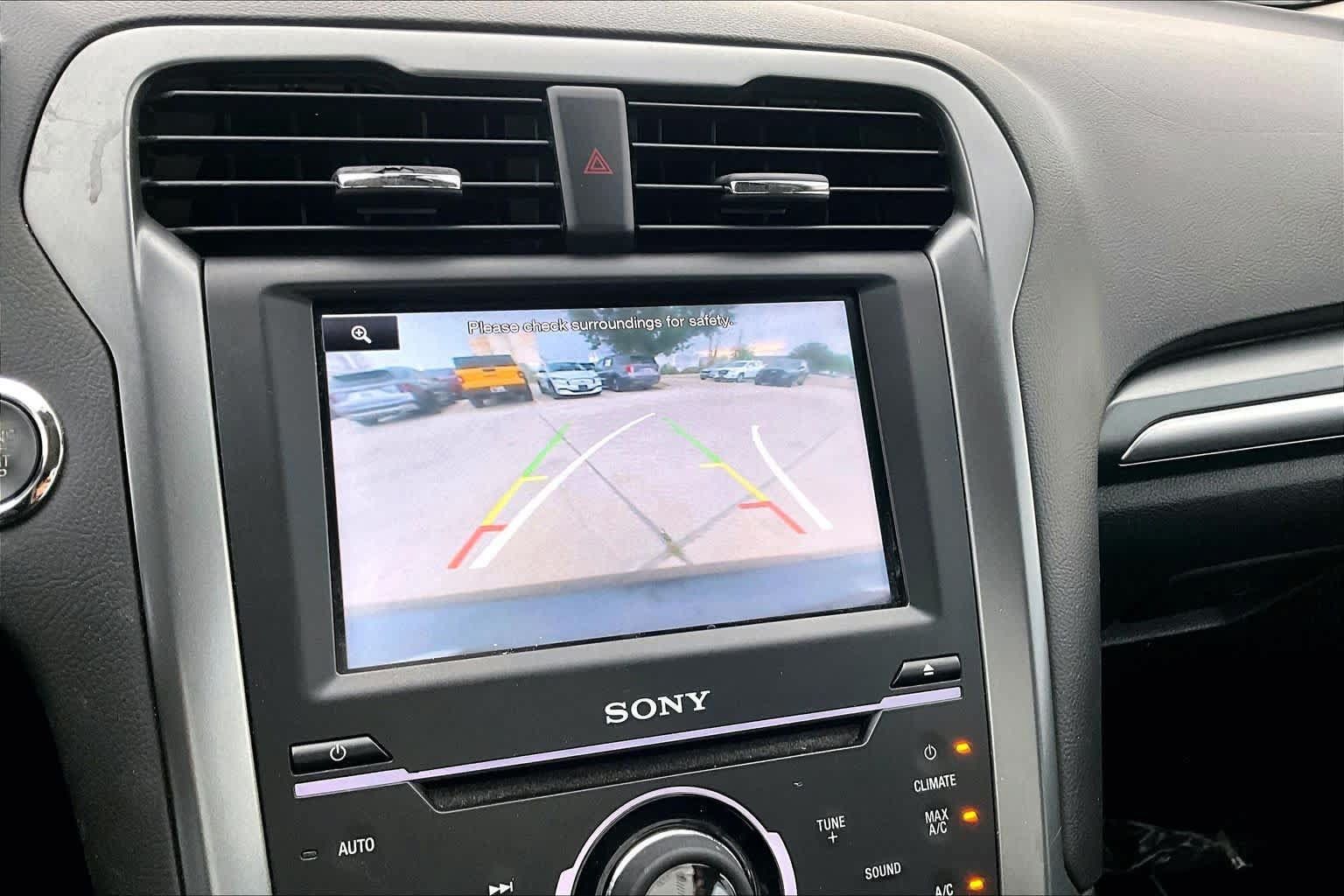 Used 2015 Ford Fusion Titanium FWD image 29