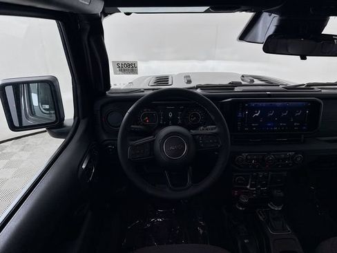 New 2026 Jeep Wrangler Unlimited Rubicon AWD/4WD image 21