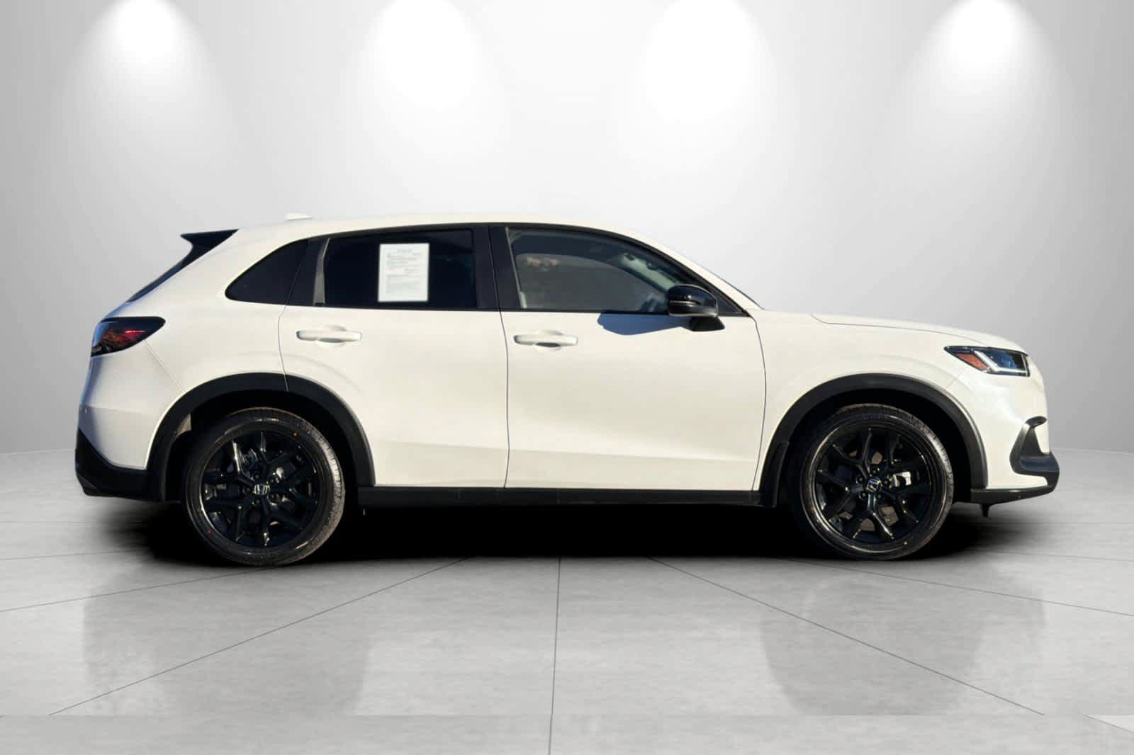 Used 2024 Honda HR-V Sport image 8