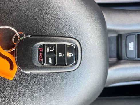 Used 2025 Honda HR-V Sport image 35