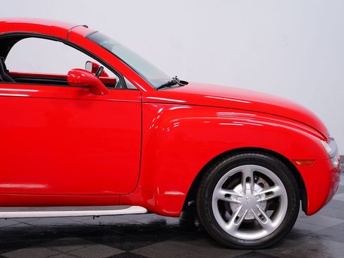 Used 2005 Chevrolet SSR image 28