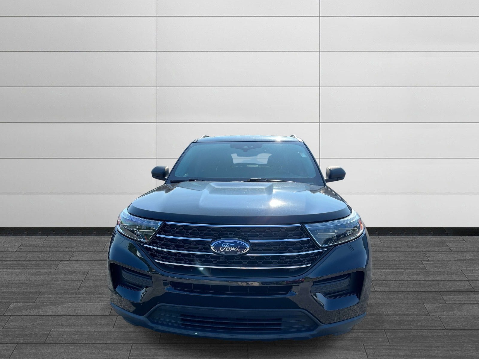 Used 2021 Ford Explorer XLT RWD image 8